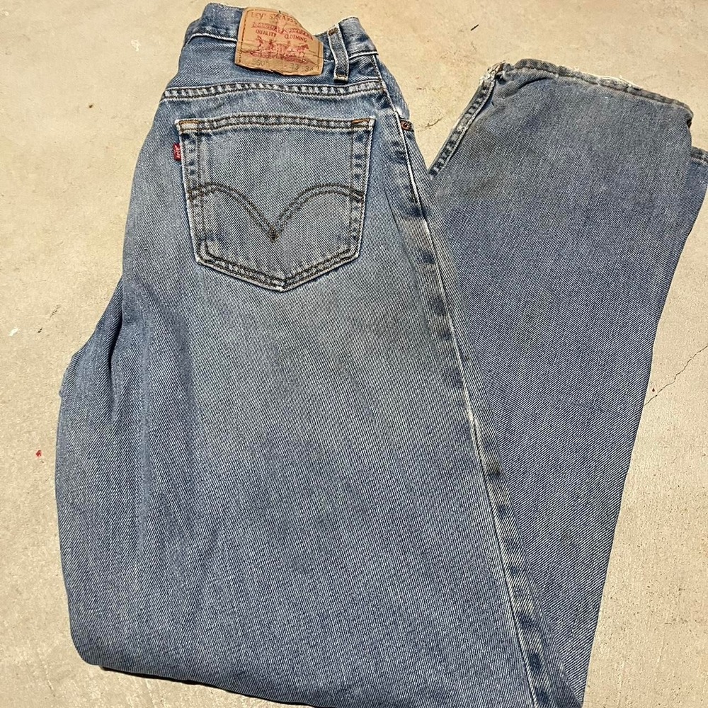 Vintage Dark Red Tab 505 Levi jeans size 33" x 34"